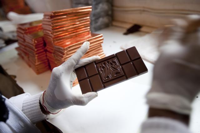 wrapping chocolate bars 2